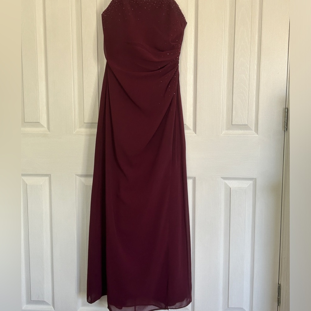 Fill length Burgundy Formal Gown